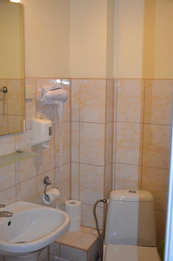 Latgale Hotel Rēzekne Kültér fotó