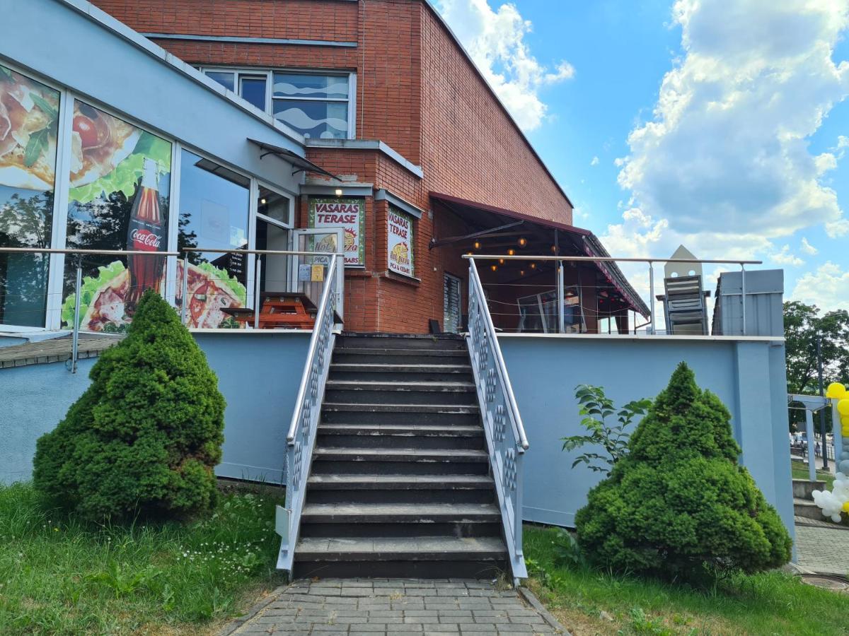 Latgale Hotel Rēzekne Kültér fotó