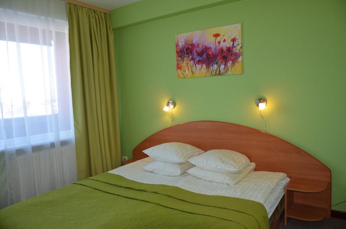 Latgale Hotel Rēzekne Kültér fotó