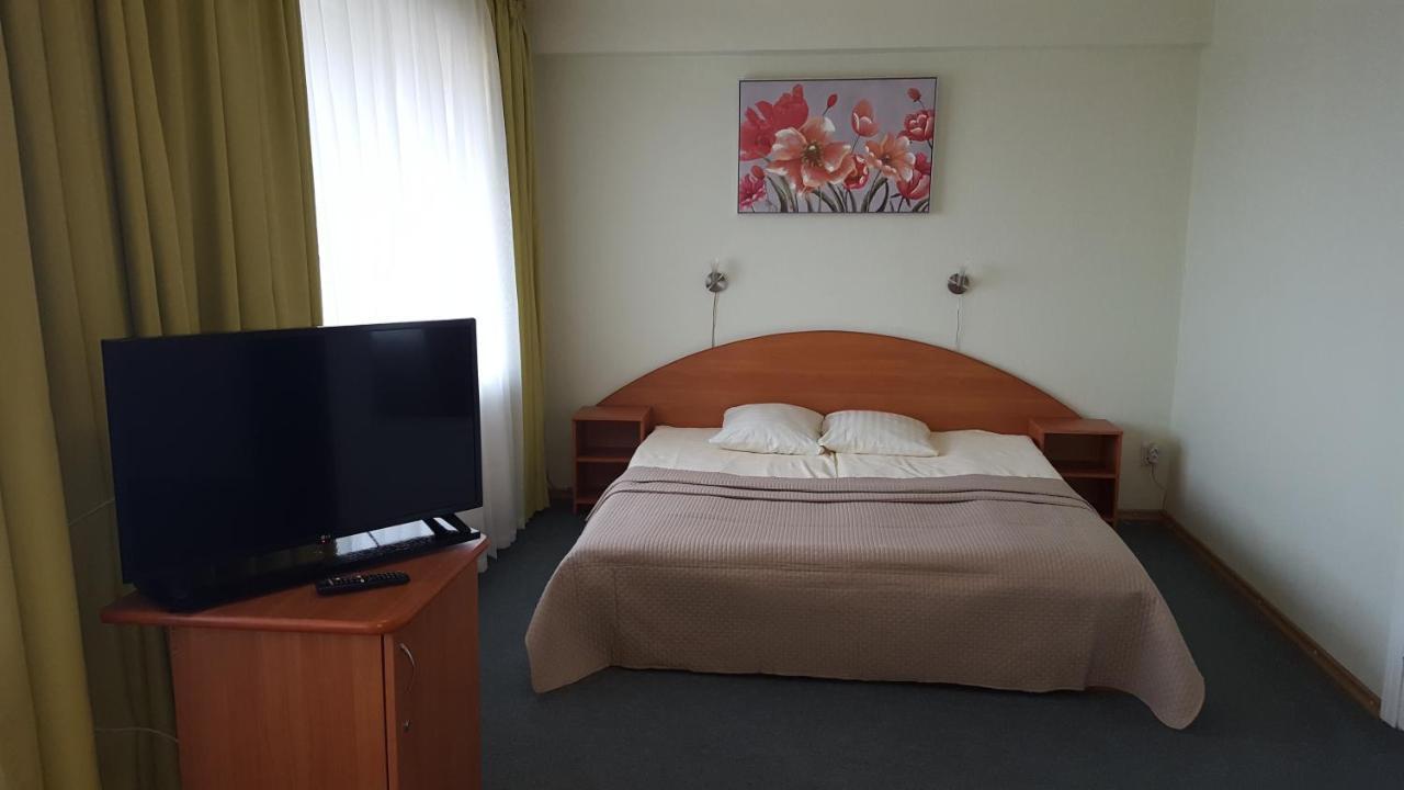 Latgale Hotel Rēzekne Kültér fotó